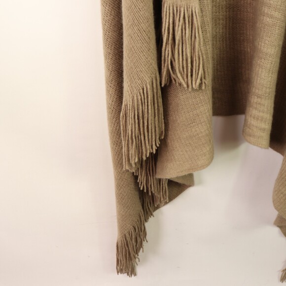 Northern Angel Fringed Cardigan / Shawl - Picture 4 of 5